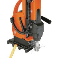 Dispositif de perçage pour tubes