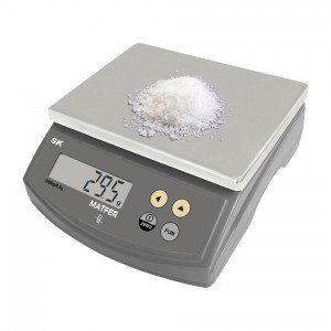 Thermomètre et balance de cuisine