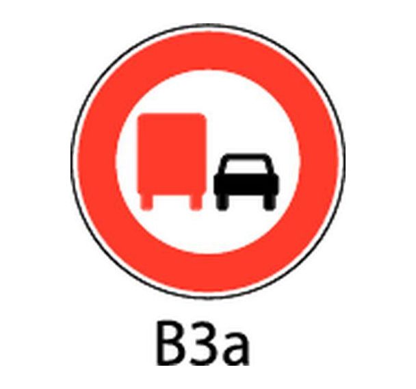 panneau INTERDIT AUX VÉHICULES À MOTEUR signalétique