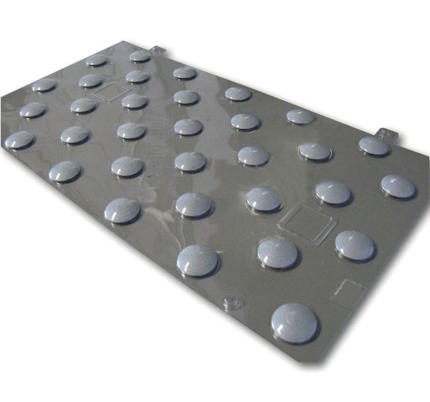 4 plaques de plots podotactiles PODOKit thermoplastique gris auto-adhésifs
