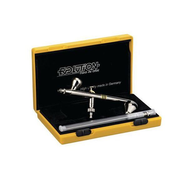Aérographe ''Evolution'' en coffret livré avec accessoires