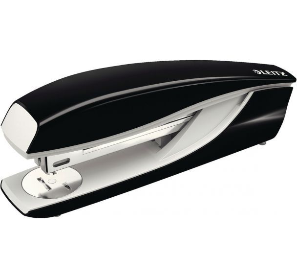 Agrafeuse de bureau Leitz, en boîte Noir