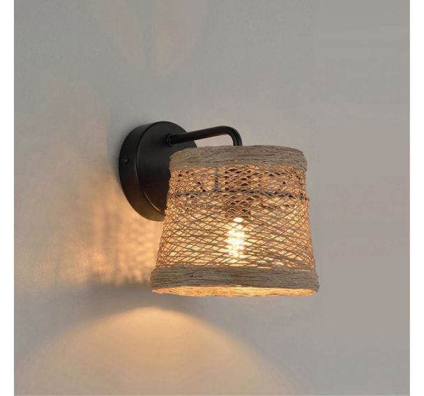 Applique ronde en métal . Abat-jour forme tambour en corde tressée.