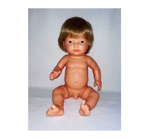 Bébé européen garçon avec cheveux