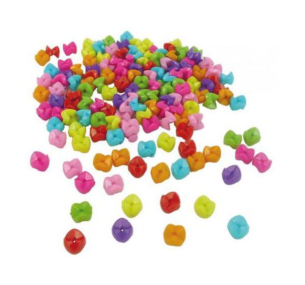Bocal 650 (environ) perles à emboîter plastique multicolores.
