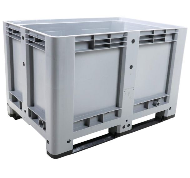 Caisse palette sur semelles Poids:34 kg Cap.:475 L