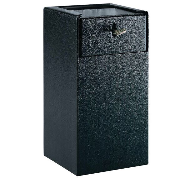 Coffre de caisse et coffre de voiture