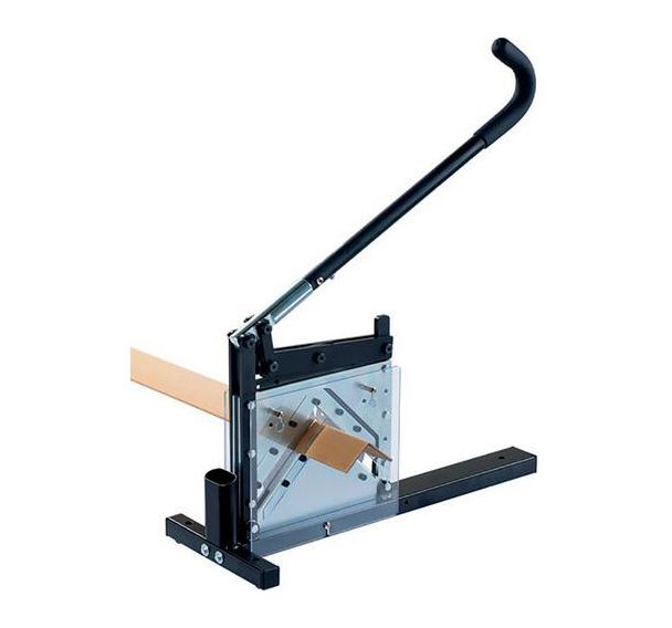 Coupe cornière en carton manuel
