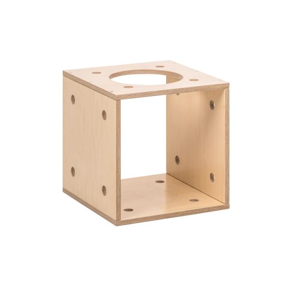 Cube rampant avec 3 cotés fermés et 1 ouverture ronde