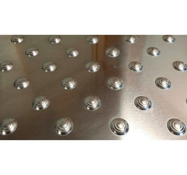 Dalle podotactile intérieure SEBALU en alumium brut 600 x 412 mm