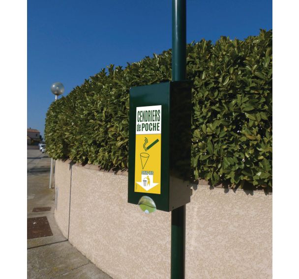 Distributeur extérieur de cendriers depoche Megoclean 200 vert
