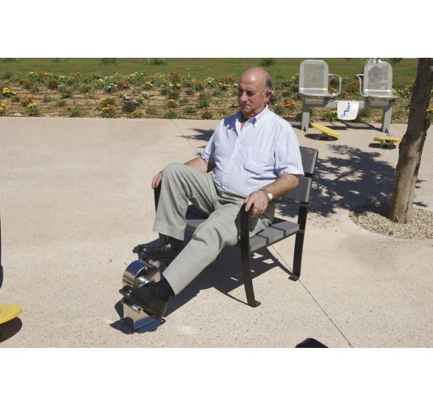 Fauteuil avec pédalage