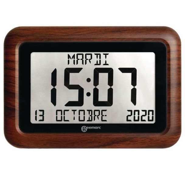 Horloge grand affichage aspect bois