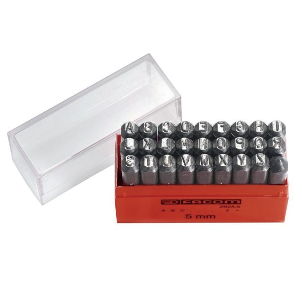 Jeux de 26 lettres et point à frapper