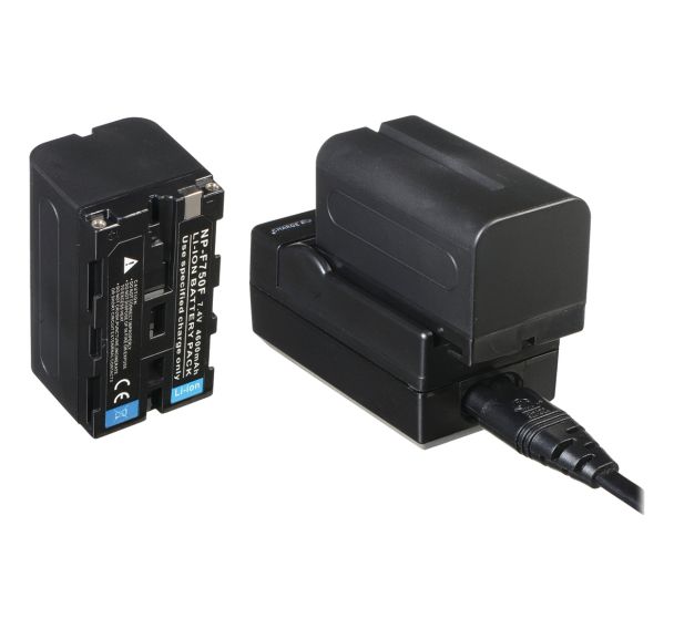 Kit 2 batteries NP-750 + chargeur