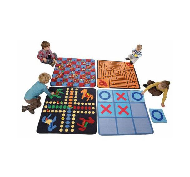 L'ensemble 4 tapis de jeux classiques
