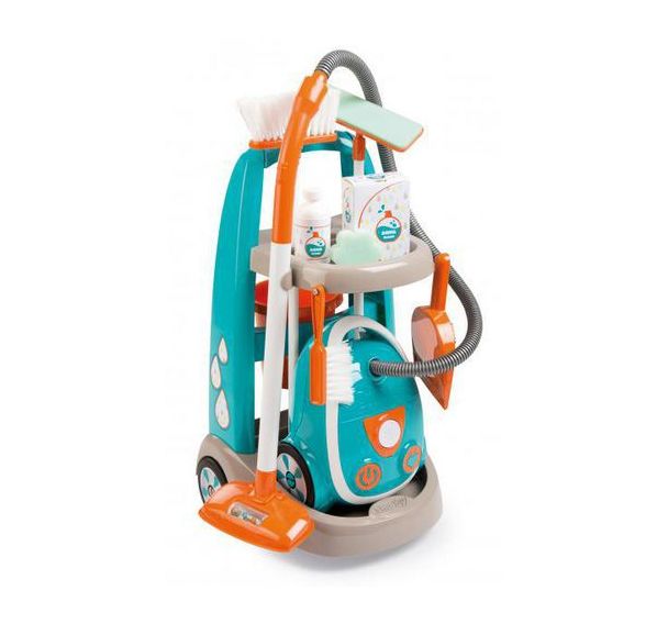Le chariot de ménage et l'aspirateur