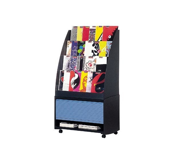 Le présentoir avec coffre