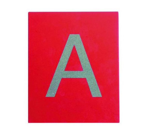 Lettres rugueuses majuscules