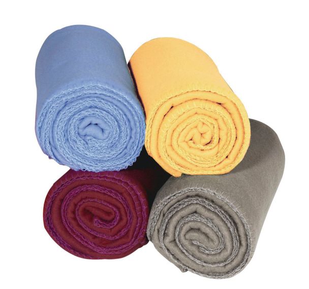 Lot de 8 plaids polaires Uno 130 x 170 cm coloris taupe