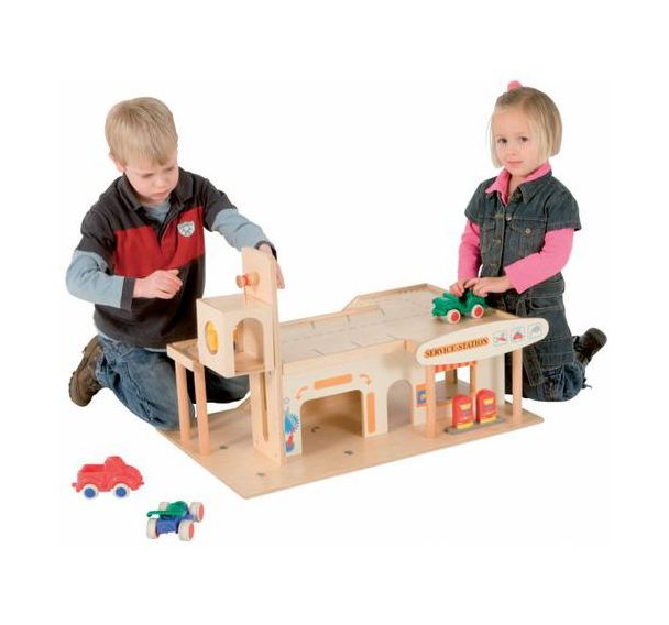 Méga garage en bois