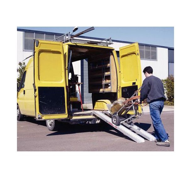 Paire de rampes de chargement Force:1300 kg avec rebord