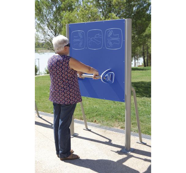 Panneau avec rouleau rotatif