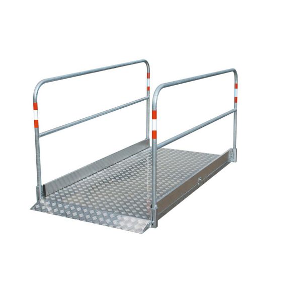 Passerelle en aluminium avec plaque de fond en acier - Schake