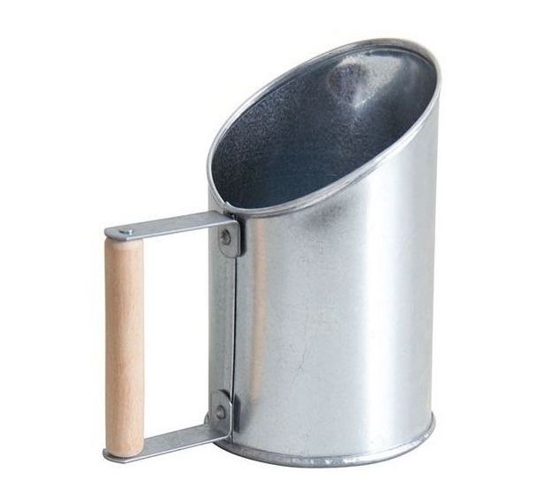 Pelle à pellet en zinc