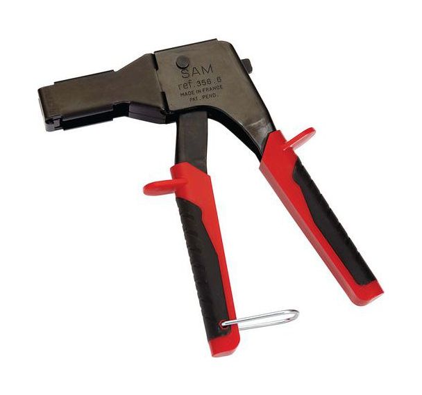 Pince à crémaillère pour chevilles métalliques