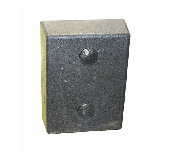 Platine de fixation pour butées de quai
