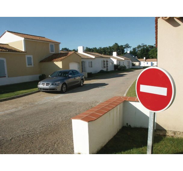 Poteau 80 x 40 acier galvanisé