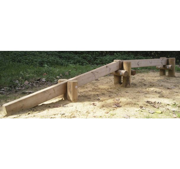 Poutre d'équilibre version rondins