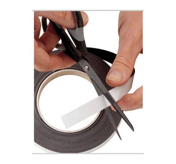 Rouleau bande magnétique 15 mm X 10 m épaisseur 1 mm