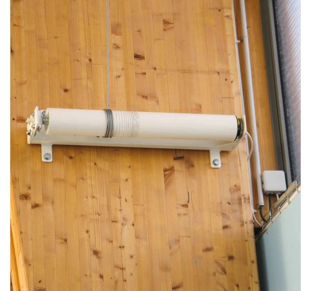 Treuil électrique débrayable et 1 inverseur à clé + 1 manivelle