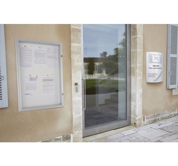 Vitrine affichage Classique porte battante Planorga