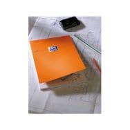 OXFORD Bloc-Notes Orange A4+ Uni 80 Feuilles Agrafées Couverture Carte Enduite Orange