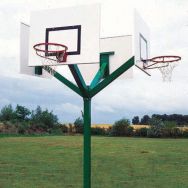 Tour de basket 4 têtes galvanisé à chaud à hauteur de 2,60m à sceller