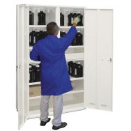 Armoire de sécurité multirisques avec portes pleines