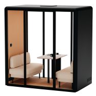 Cabine acoustique ESSEN table canapés beige personnes - Mirplay School