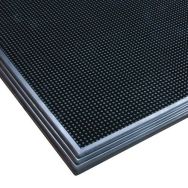 Tapis désinfectant pour milieux agroalimentaires