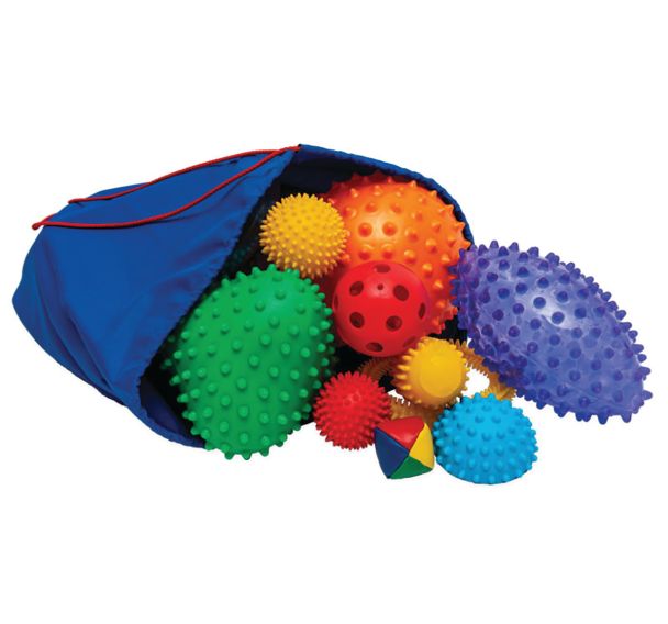 Ensemble accessoires sensoriels et de motricité avec leur sac de rangement