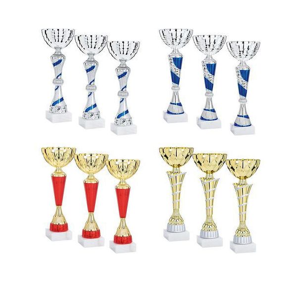 Lot de 12 coupes argent et or - hauteur moyenne de 30 cm.