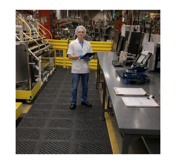 Tapis ouvert antimicrobien H9 noir 112 x 112 cm Rebourne