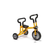 Grand tricycle avec pédales