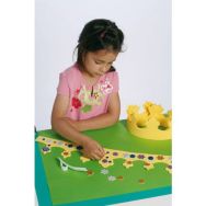 Kit de 10 couronnes jaune à décorer, 100 étoiles et 100 ronds de 8 mm