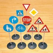 Lot de 10 panneaux de signalisation