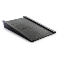 Rampe d'acces noire pour plateforme de rétention