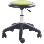 Tabouret enseignant en maternelle assise verte pied plastique noir roulettes