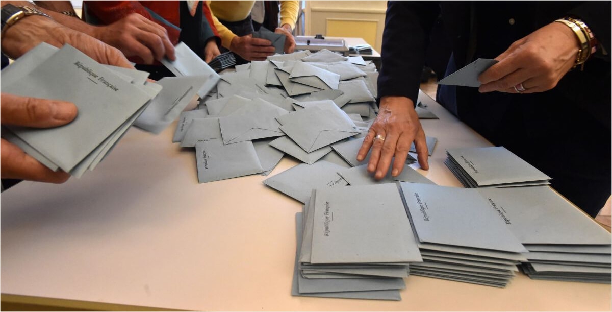 Enveloppes de centaines Enveloppes de centaines